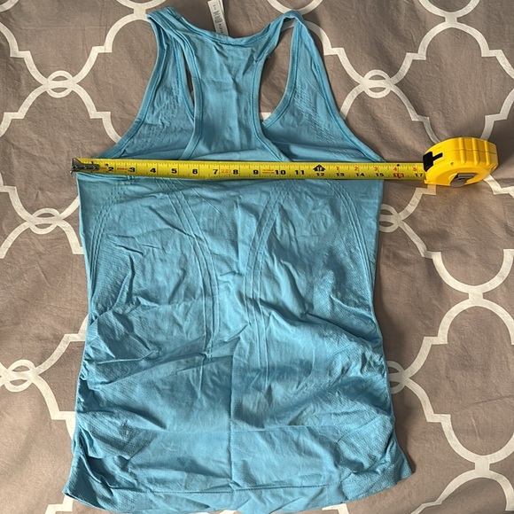 Athleta - light blue Speedlight seamless tank, small - Picture 4 of 4